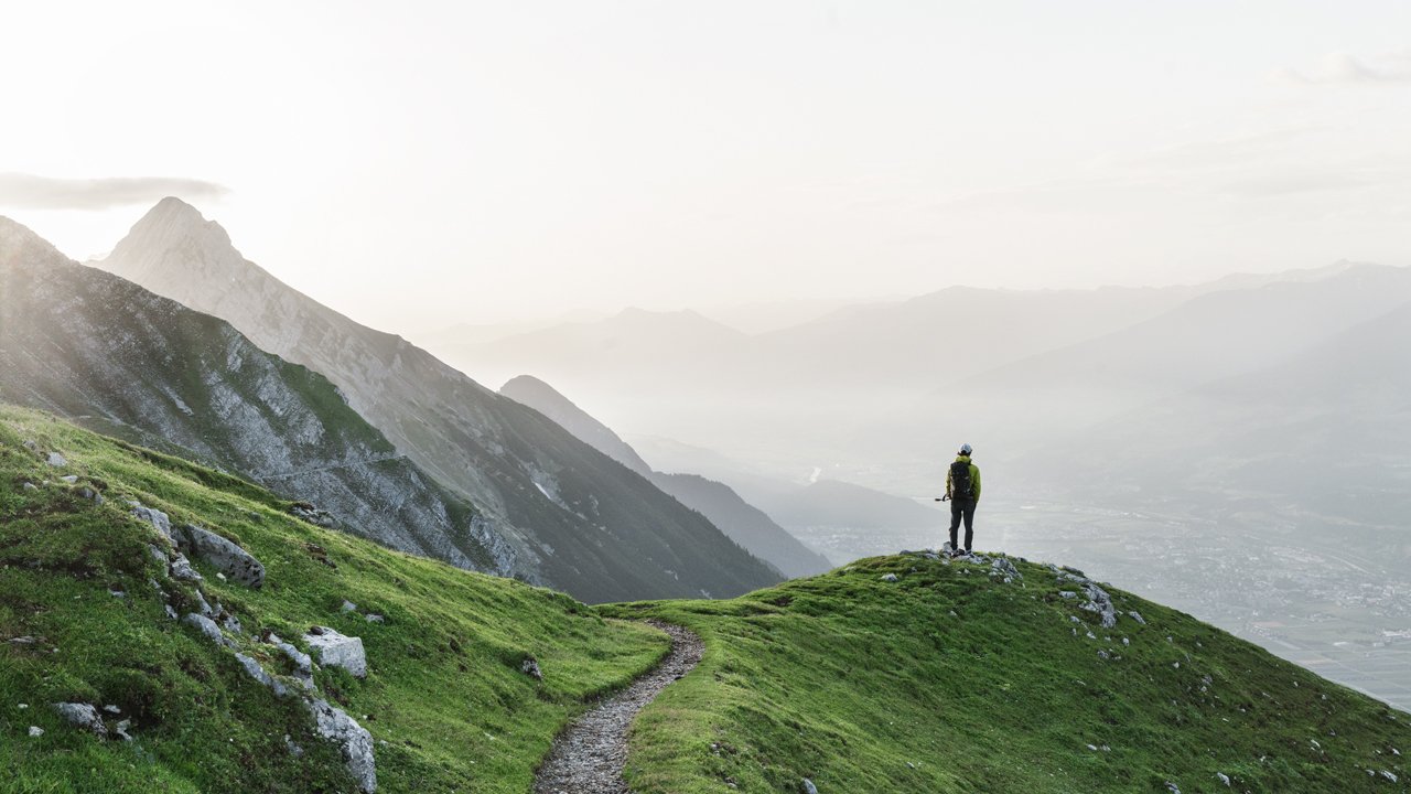 L'un des plus beaux passages de la Voie de l'Aigle : le chemin de Goetheweg sur la vallée de l'Inntal