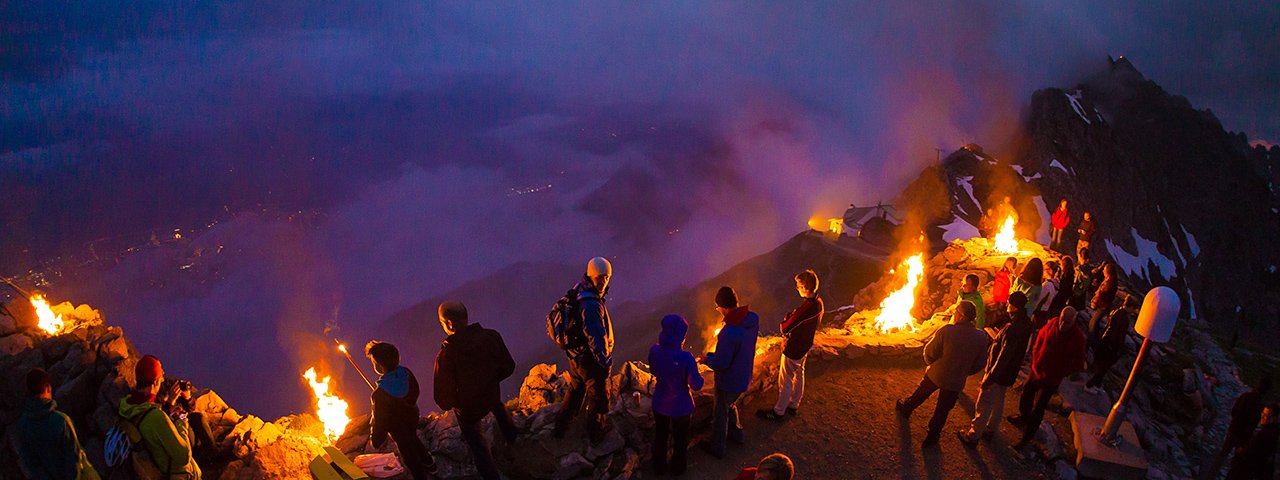 Les feux du solstice d'été sur la Nordkette d'Innsbruck, © Webhofer / W9 Werbeagentur