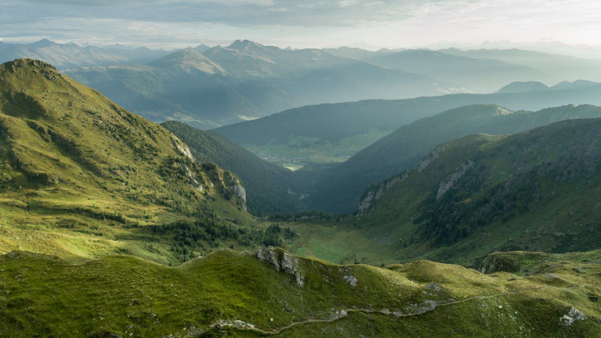Vue depuis le chemin d'altitude de Karnischer Höhenweg