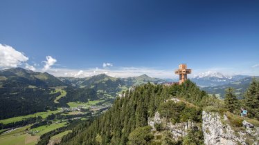 Croix de Saint-Jacques en haut de la Buchensteinwand, © Bergbahn Pillersee/Andreas Langreiter