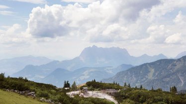Le Triassic Park a pour décor l’imposant massif du Wilder Kaiser, © Tirol Werbung/Frank Bauer