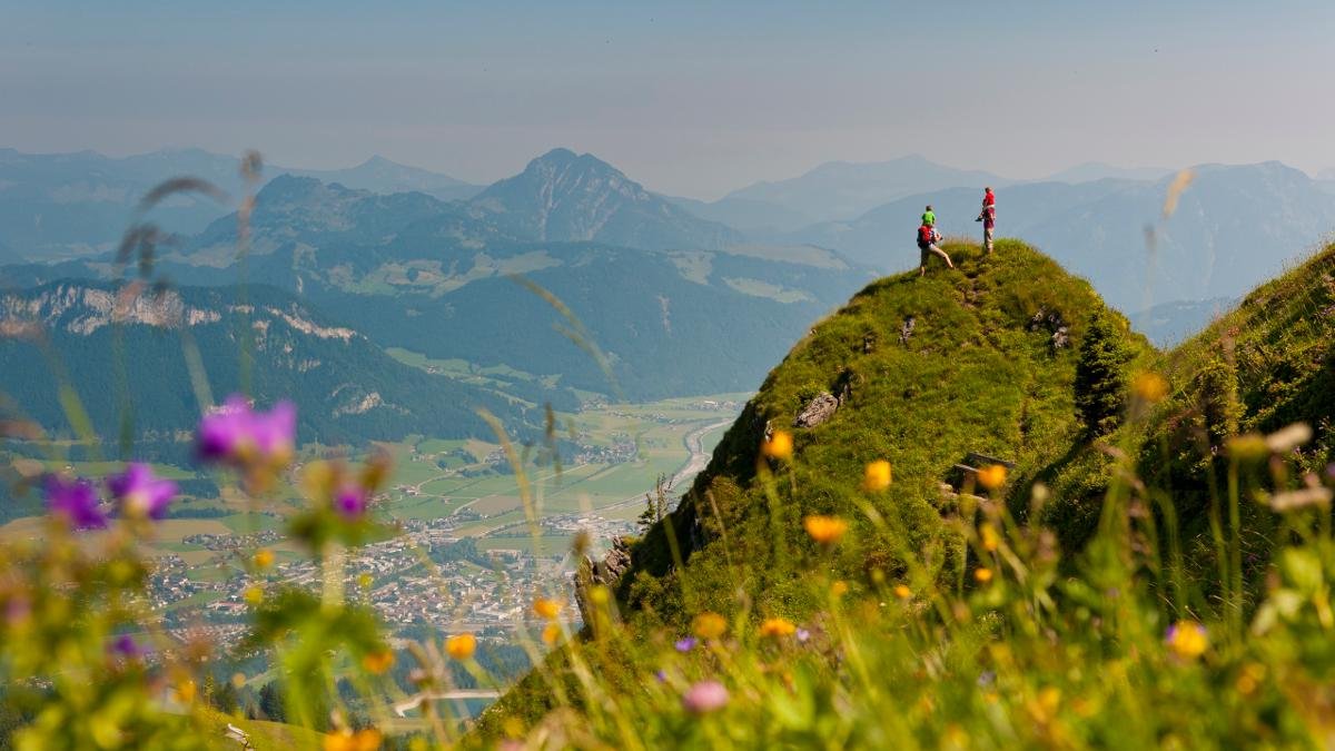 De juin à octobre, des guides de montagne expérimentés proposent de partager leur culture alpine. Pour plus de détails, se renseigner auprès des hôtels et des bureaux d'information., © Region St Johann in Tirol/Franz Gerdl