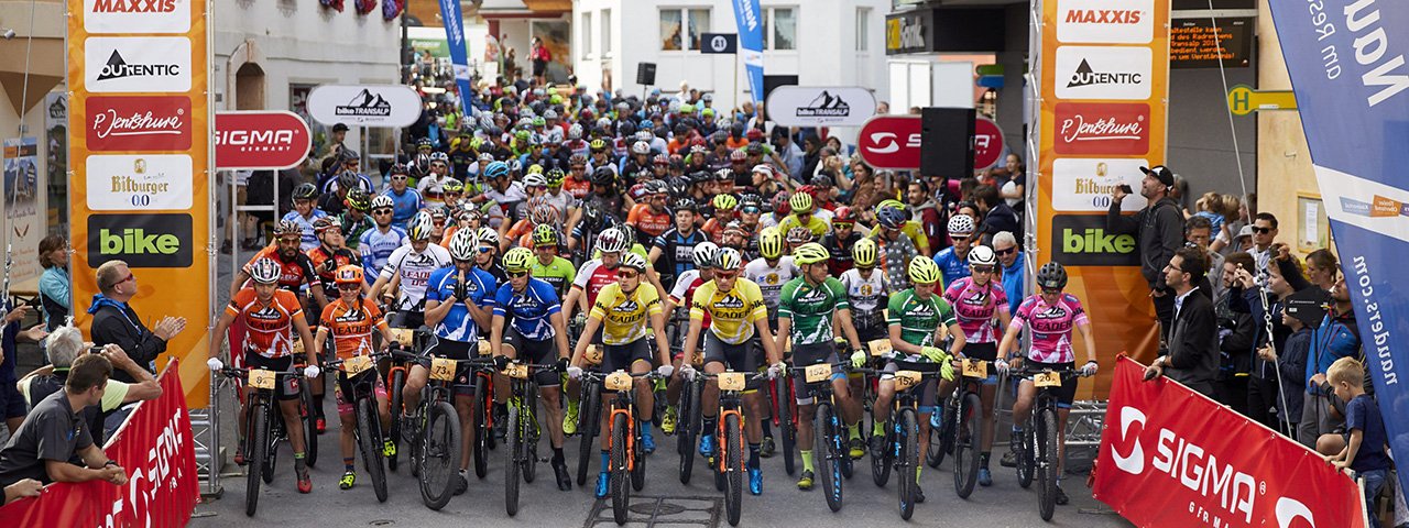 La course de cyclistes amateurs Tour Transalp, © Martin Sass – www.martinsass.com