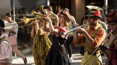 Fanfare dans les rues de Lienz pour le festival Olala, © Sebastian Höhn