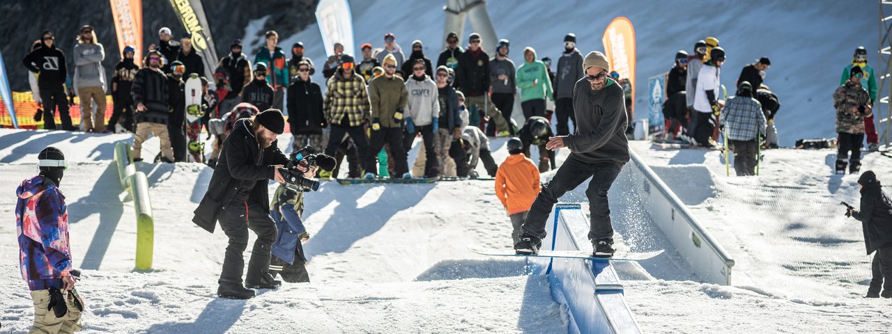 L’ouverture du snowpark et de la saison au glacier de Stubai, © Stubaier Gletscher