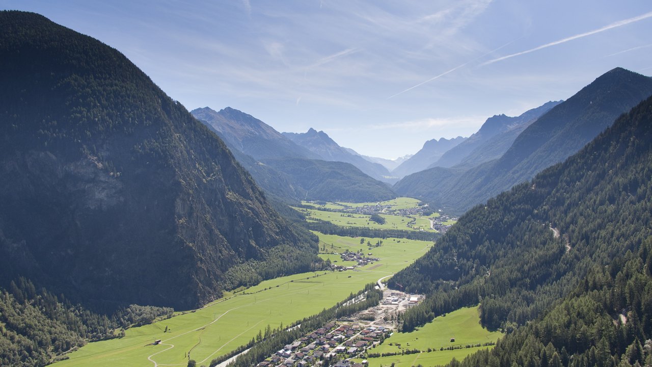 Vue sur l'Ötztal en été, © Ötztal Tourismus