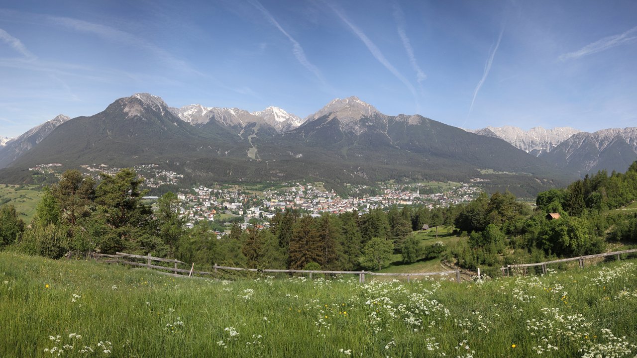 Vue sur Imst en été, © Tirol Werbung/Bernhard Aichner