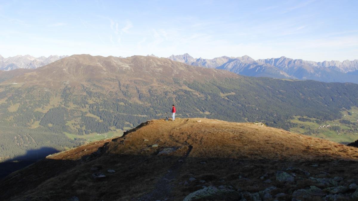 Tout à l'est, c'est le massif du Kaunergrat qui délimite la vallée de Pitztal. Cette région glaciaire réunit de nombreux sommets dépassant les 3 000 mètres ainsi qu'une nature immaculée : que rêver de mieux pour une randonnée inoubliable ?, © Tirol Werbung/Hofmann Janine