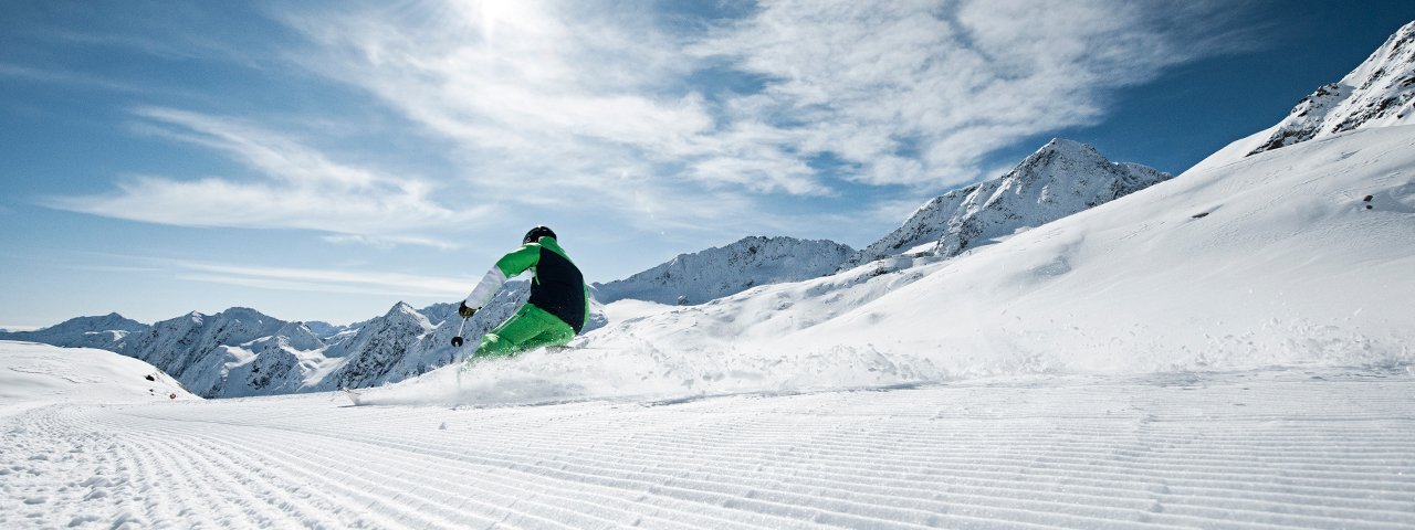 Faire du ski sur le glacier de Stubaier Gletscher, © TVB Stubai Tirol/Andre Schönherr mehr...