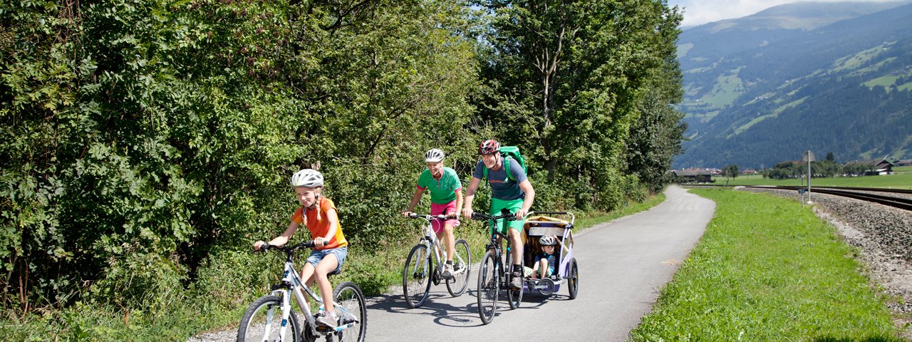 Zillertalradweg : la piste cyclable de la Zillertal, © Zillertal Tourismus/blickfang-photographie.com