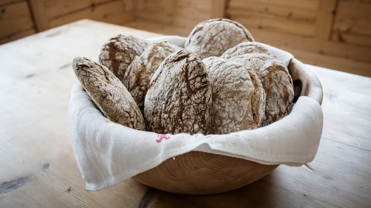 Qu&#39;il sent bon, le pain frais fait maison!, © Tirol Werbung/Lisa Hörterer