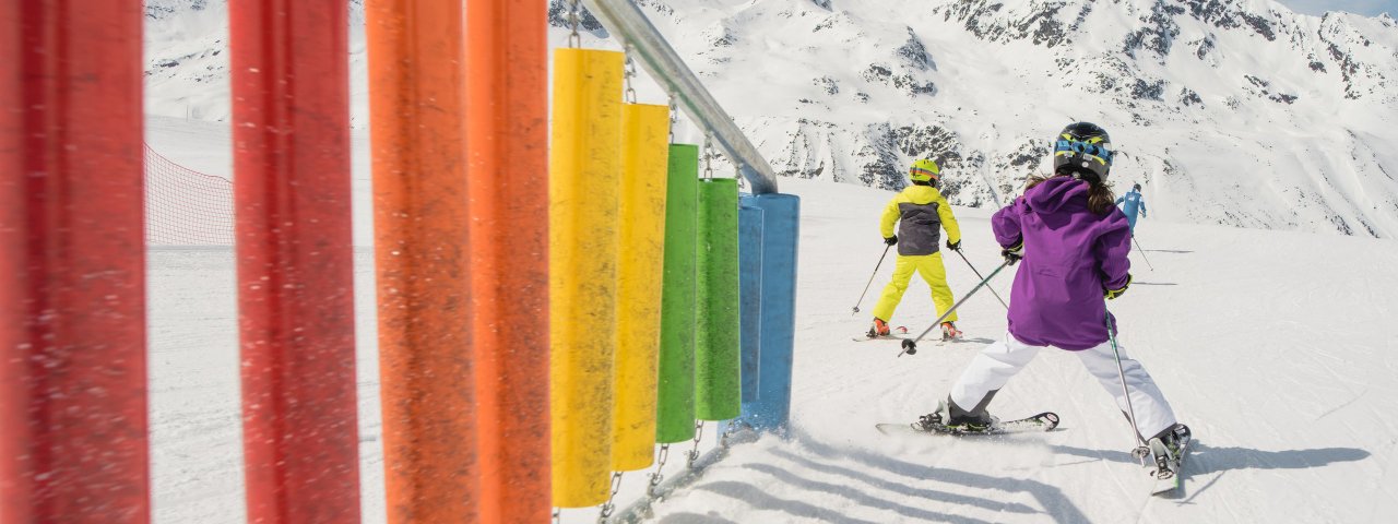 Skier avec les enfants, © Tirol Werbung / Casey Moore