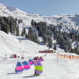 Cours de ski pour les enfants au domaine Hochzeiger de Jerzens, © Tirol Werbung/Robert Pupeter