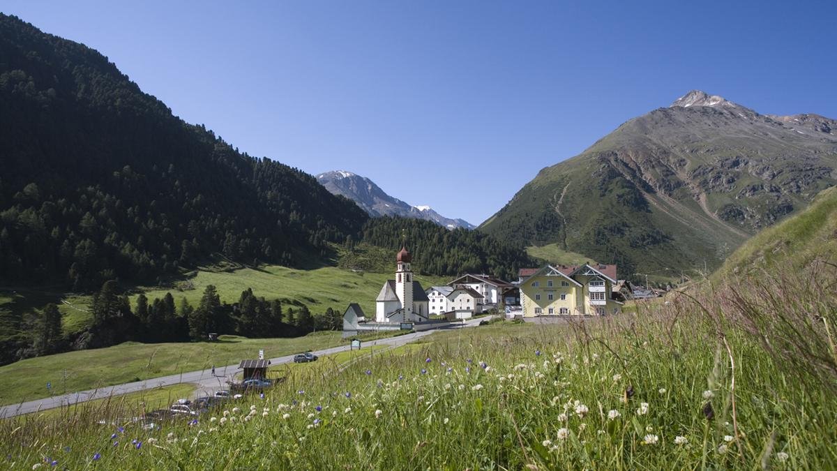 Des envies de vacances pour se retrouver soi-même et rechercher le calme dans les montagnes ? C’est possible à Sölden : son charmant hameau de Vent, à presque 1 900 mètres d’altitude, est connu en tant que village d’alpinisme., © Ötztal Tourismus/Bernd Ritschel