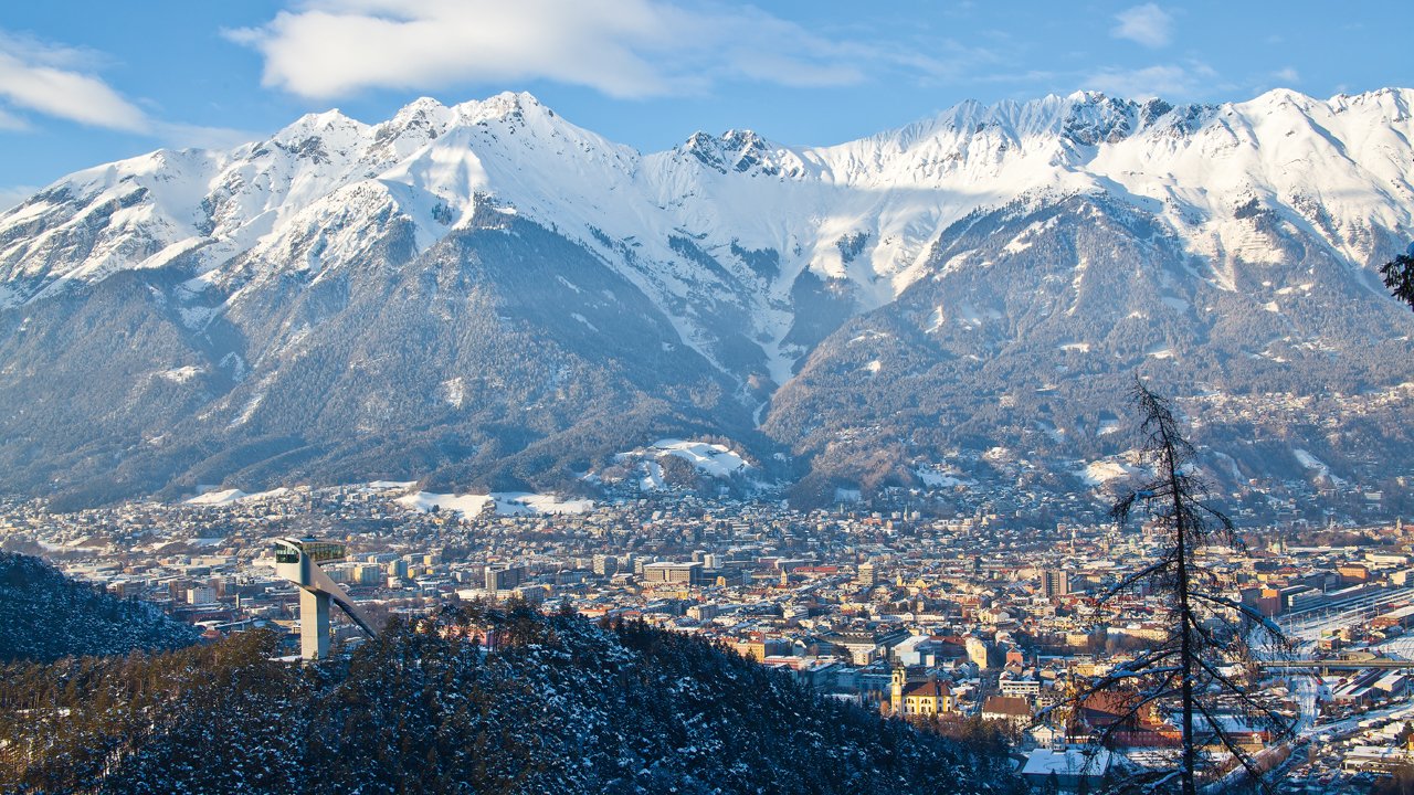 Vue sur la ville d'Innsbruck en hiver, © Innsbruck Tourismus