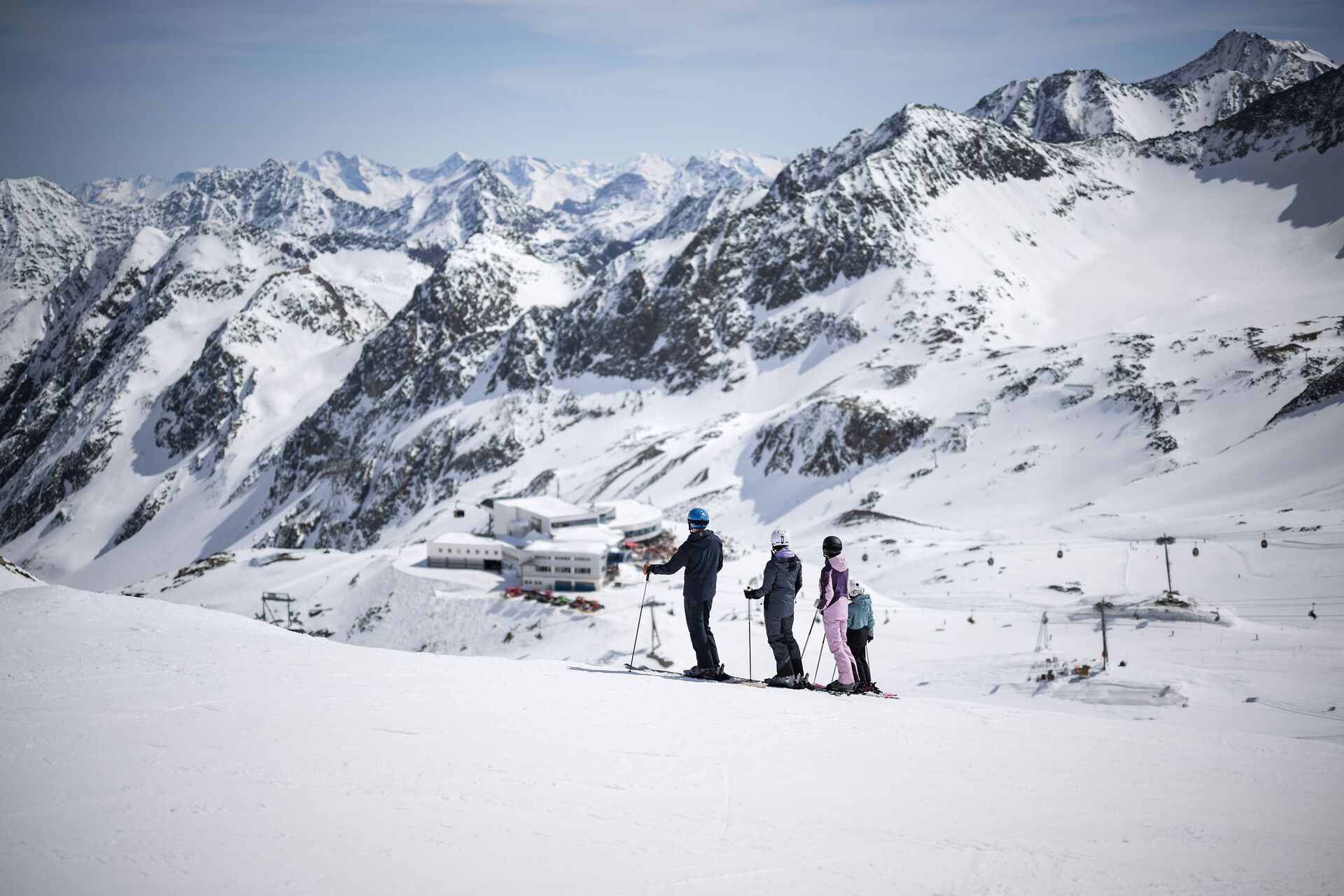 Familien Skifahren auf dem Stubaier Gletscher