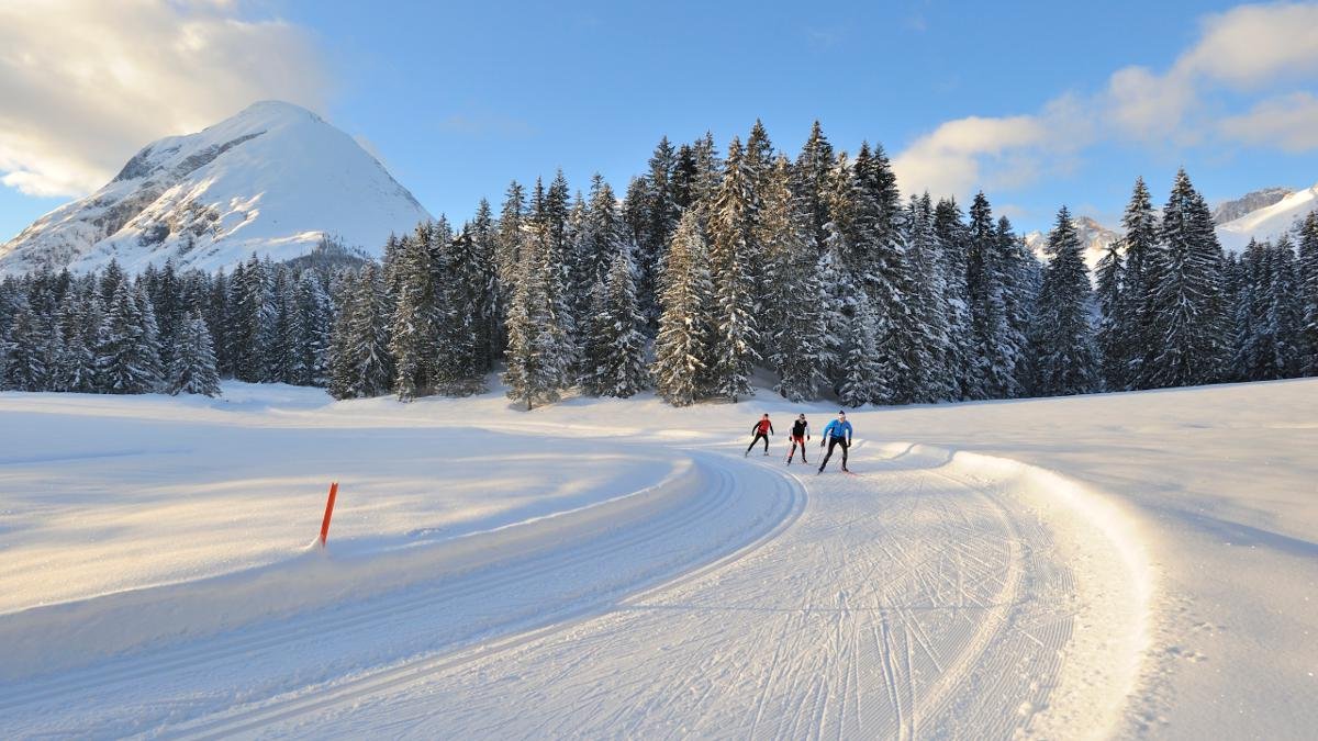 Deux fines planches sous les pieds, un territoire qui répond aux exigences de tout un chacun et l’atmosphère incomparable qui règne dans des paysages profondément enneigés  – si ce n’est pas ça le bonheur !, © Tirol Werbung