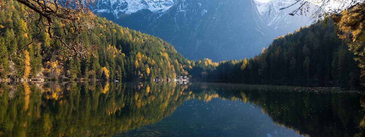 Le lac Piburger See en automne, © Tirol Werbung/Webhofer Mario