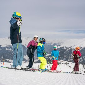 Faire du ski avec les enfants au domaine skiable de Nauders, © Nauderer Bergbahnen