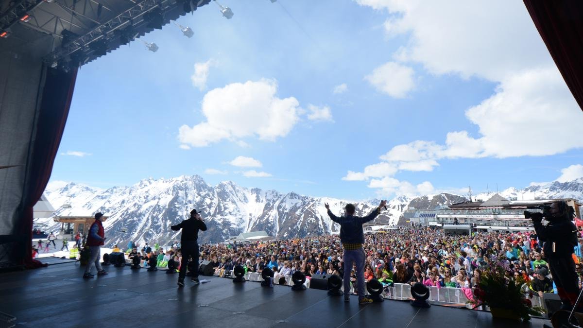 Avec des concerts de pointures internationales de la pop, Ischgl célèbre traditionnellement le début de sa saison d’hiver dans la Silvretta-Arena et la fin de celle-ci sur l’Idalpe., © Paznaun-Ischgl