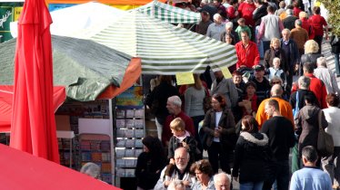 Marché de Haiming : pommes, produits régionaux et spécialités locales à l'honneur, © Haiminger Markttage