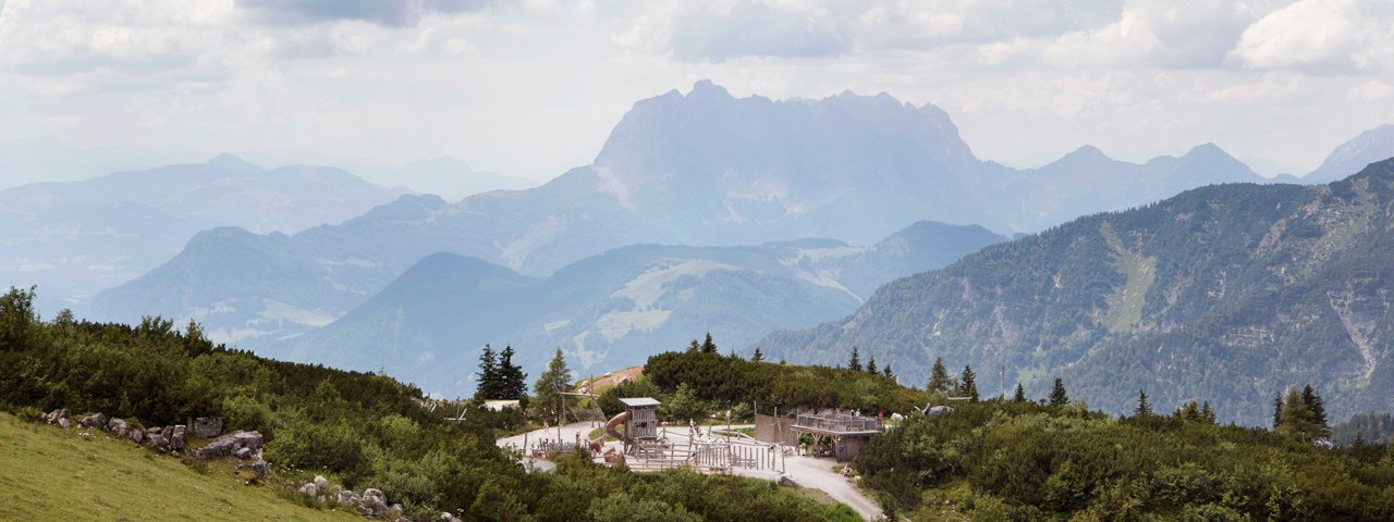 Le Triassic Park a pour décor l’imposant massif du Wilder Kaiser, © Tirol Werbung/Frank Bauer